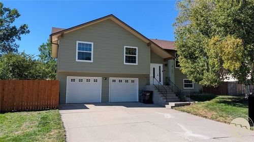 900 Sargeant At Arms Ave, Billings, MT, 59105-2038 | Card Image