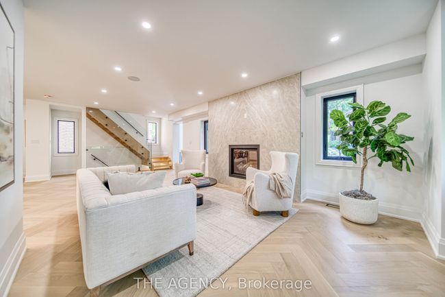 16 Duncannon Dr, House other with 5 bedrooms, 5 bathrooms and 4 parking in Toronto ON | Image 7