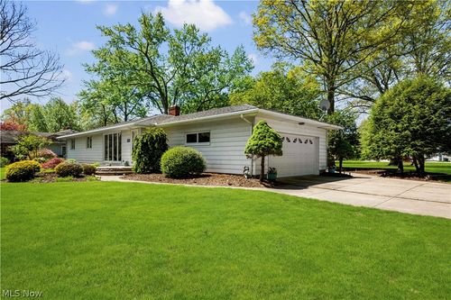 3720 Brookside Dr, Norton, OH, 44203-5506 | Card Image