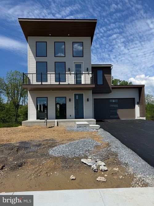 46-46 Clover Dr, MYERSTOWN, PA, 17067-8801 | Card Image