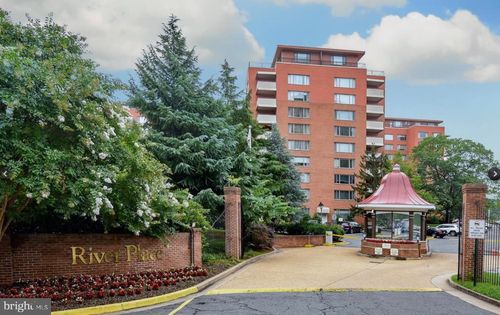 520-1121 Arlington Blvd, ARLINGTON, VA, 22209-3226 | Card Image