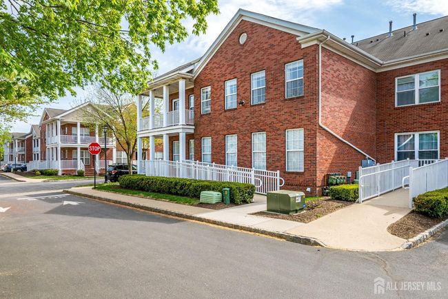 52 Central Square Park, Townhouse with 2 bedrooms, 2 bathrooms and null parking in Metuchen NJ | Image 44
