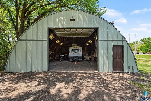 23301 448th Ave Avenue, Madison, SD, 57042 | Card Image