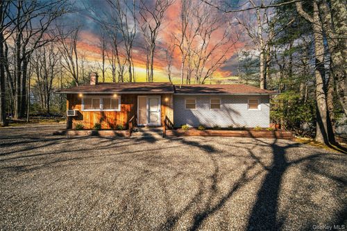 14 Essex St, Rock Hill, NY, 12775-6308 | Card Image