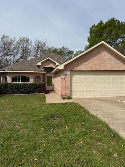 202 Vines Dr, Cedar Hill, TX, 75104-2322 | Card Image