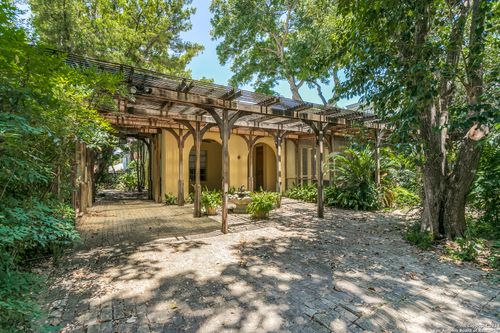 321 King William, San Antonio, TX, 78204-1317 | Card Image