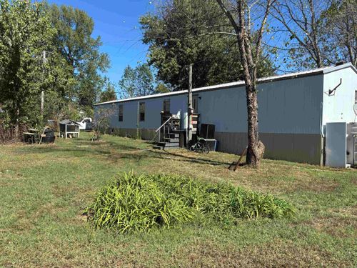 124 Sweet Pine Ln, Bradford, AR, 72020-9010 | Card Image