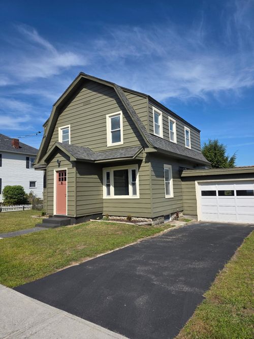 16 N Bend St, Peru, NY, 12972-2915 | Card Image