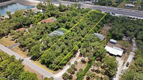 720 12th Ave Nw, NAPLES, FL, 34120-2391 | Card Image