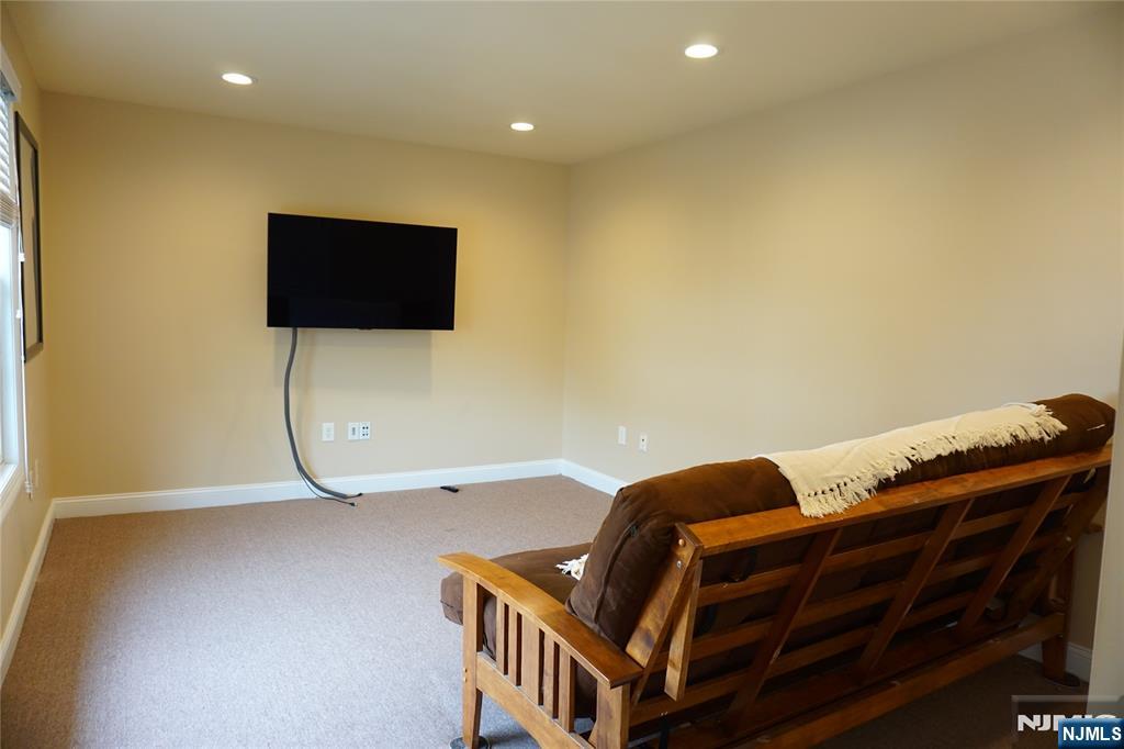 Commercial Lease in Paterson 5