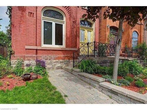 102 Grant Ave, Hamilton, ON, L8N2X7 | Card Image