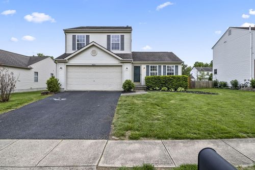 9053 Longstone Dr, Lewis Center, OH, 43035-8439 | Card Image