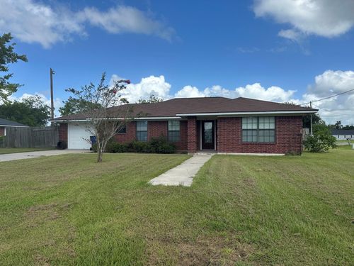 209 Travis St, Brazoria, TX, 77422-7631 | Card Image