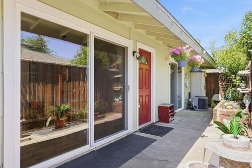 5561 Roundtree Ter, Fremont, CA, 94538-2465 | Card Image