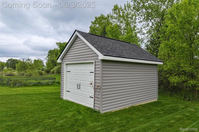 1 car shed | Image 10