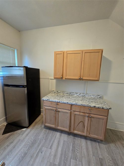 d-1615 Alston Ave, Fort Worth, TX, 76104-8502 | Card Image