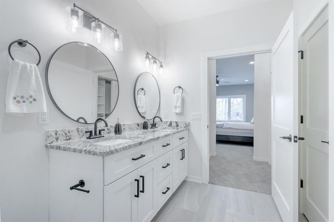 117 Ashberry Ln, Condo with 3 bedrooms, 3 bathrooms and null parking in Stoughton WI | Image 11