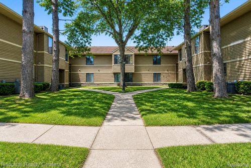 111-175 Briarcrest Dr, Ann Arbor, MI, 48104-6757 | Card Image