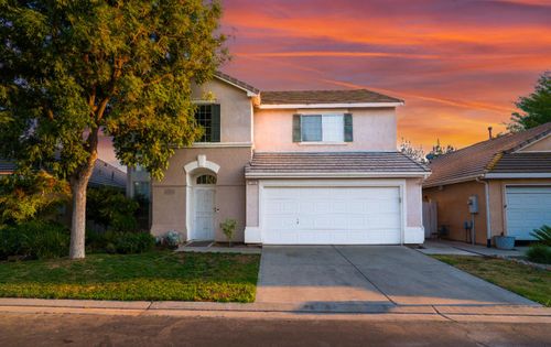 7556 N Trellis Cir, Fresno, CA, 93720-3686 | Card Image