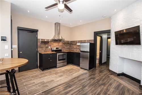1a-207 Rebecca St, Hamilton, ON, L8R1C2 | Card Image