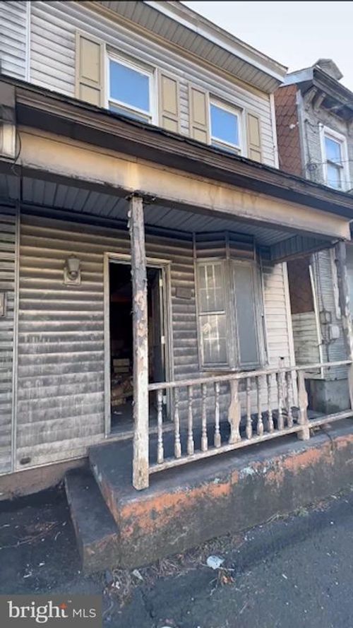 224 Main St, GILBERTON, PA, 17934-1024 | Card Image