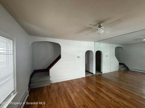 162 3rd St, Old Forge, PA, 18518-2117 | Card Image