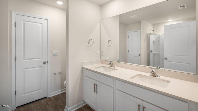 Bathroom | Image 19