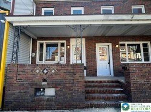 38 E Ridge St, Lansford, PA, 18232-1408 | Card Image