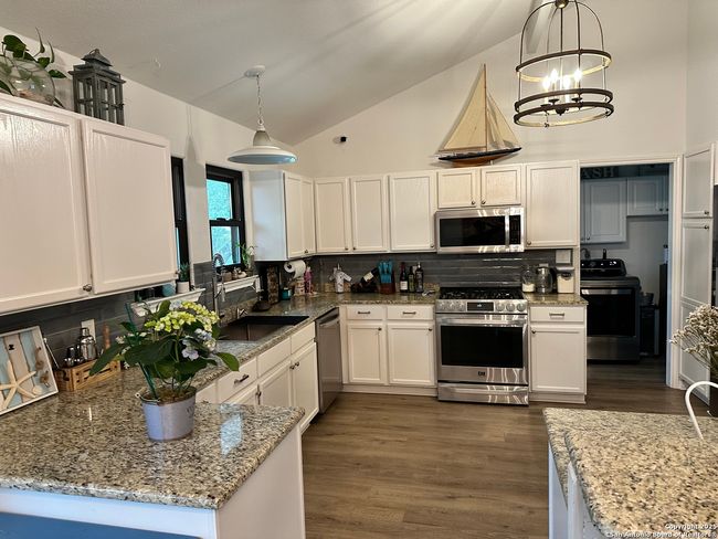 4092 Spring Branch Rd, House other with 4 bedrooms, 2 bathrooms and null parking in Spring Branch TX | Image 8