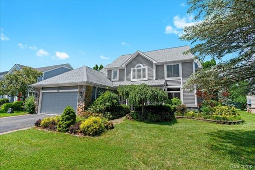 2304 Carriage Way, Milford, MI, 48381-3167 | Card Image