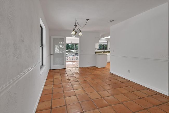 Dining Area | Image 10