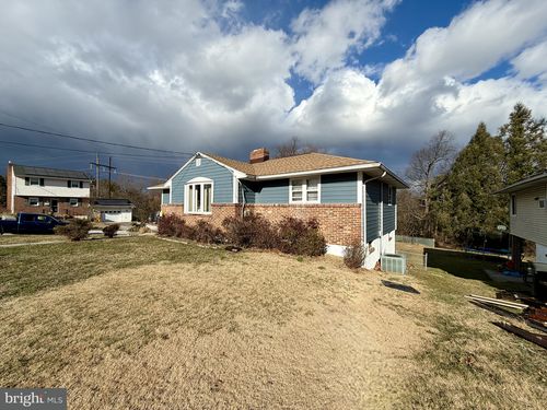 18 Magnolia Ave, GLEN BURNIE, MD, 21061-1952 | Card Image