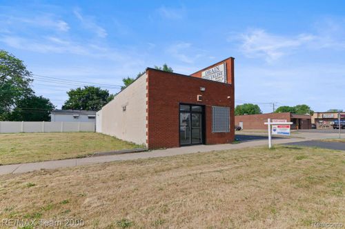 22302 Van Born Rd, Dearborn Heights, MI, 48125-2574 | Card Image