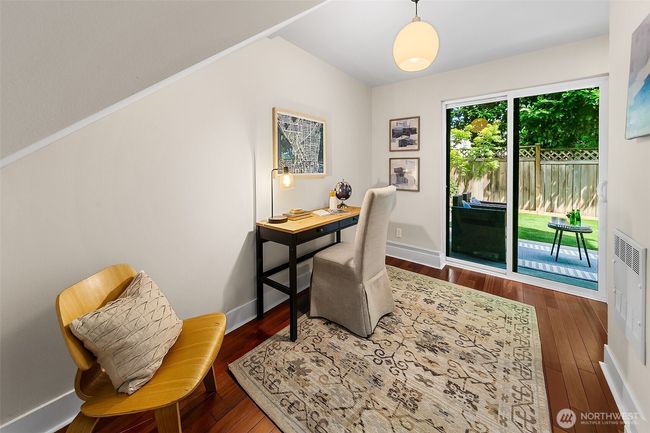 4314 Linden Ave N, Townhouse with 3 bedrooms, 4 bathrooms and 1 parking in Seattle WA | Image 24