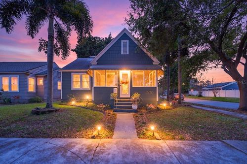 2270 7th Ave N, St Petersburg, FL, 33713-7016 | Card Image