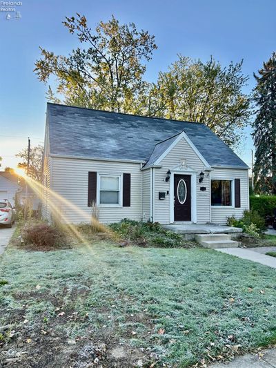 215 S Collinwood Boulevard, House other with 3 bedrooms, 2 bathrooms and 1 parking in Fremont OH | Image 1