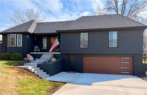 209 Saponi Ln, Lake Winnebago, MO, 64034-9312 | Card Image