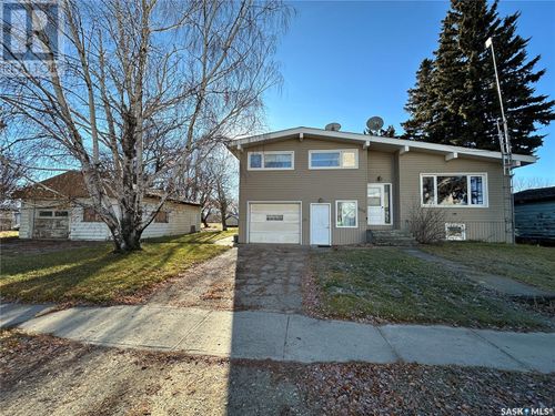 206 Railway Ave, Saint Gregor, SK, S0K2A1 | Card Image