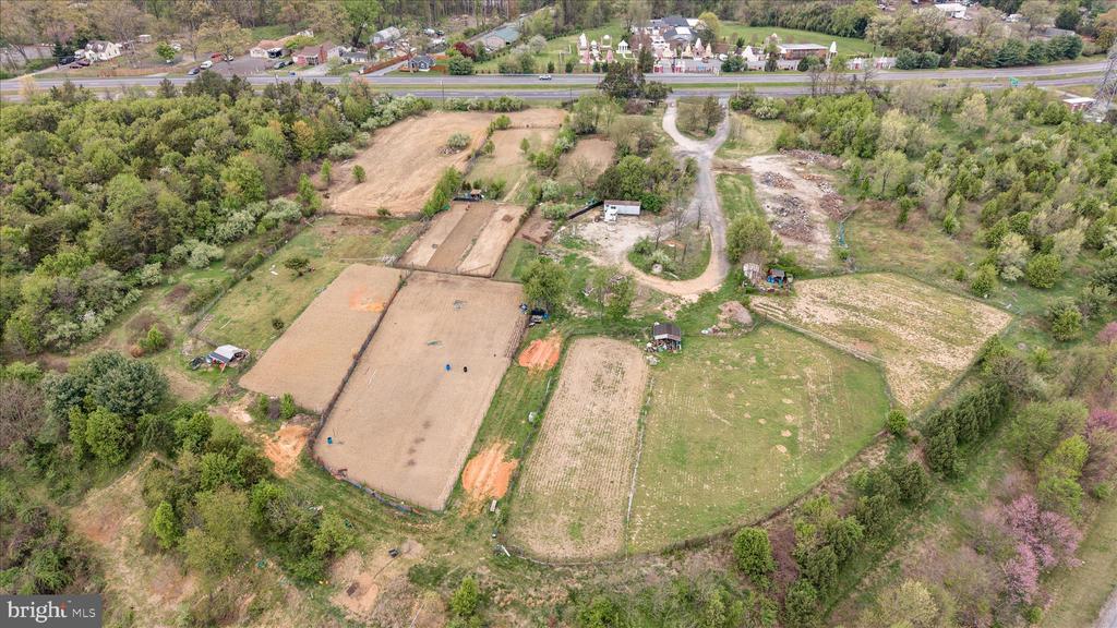 Land in BURTONSVILLE 5