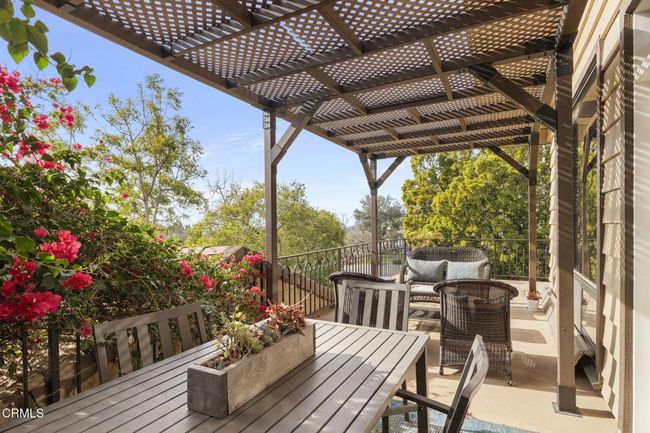 63-web-or-mls-UpmarketMedia-317ElTua-168 | Image 43