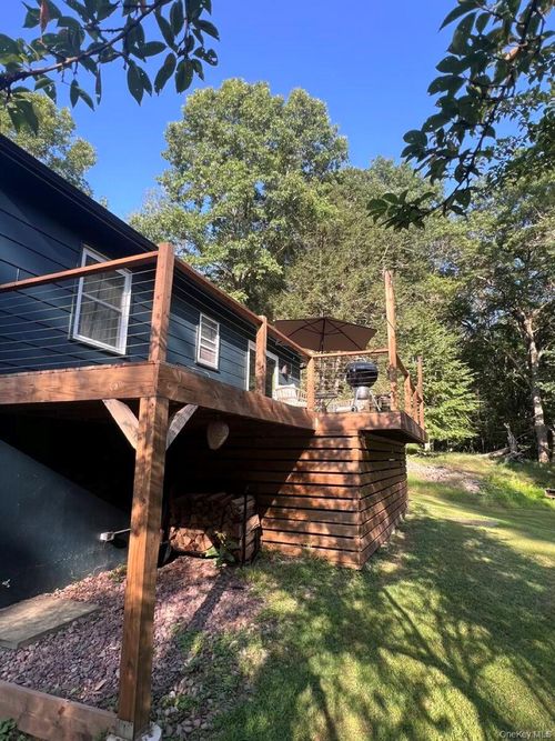 136 School St, Narrowsburg, NY, 12764-6420 | Card Image