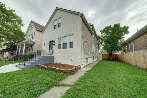 9107 S Dobson Ave, CHICAGO, IL, 60619-7817 | Card Image