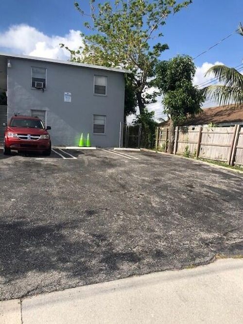 3-824 21st St, West Palm Beach, FL, 33407-5778 | Card Image