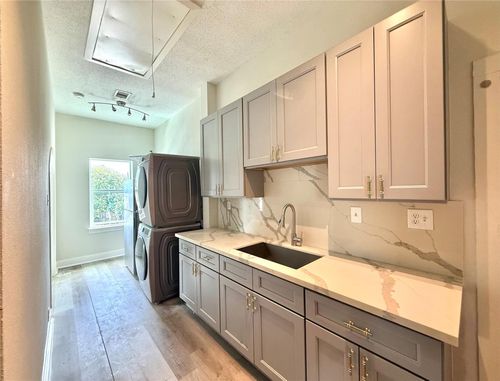 4-805 10th St, Galveston, TX, 77550-2245 | Card Image