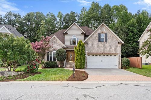 221 Cabot Dr, Winston-Salem, NC, 27103-6097 | Card Image