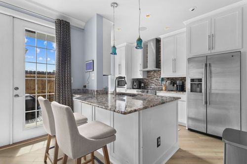 204-1620 Wellington Pl, Beaumont, TX, 77706 | Card Image