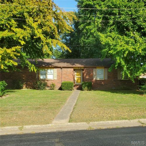 5 N Crescent Ave, Charleston, MO, 63834-9644 | Card Image