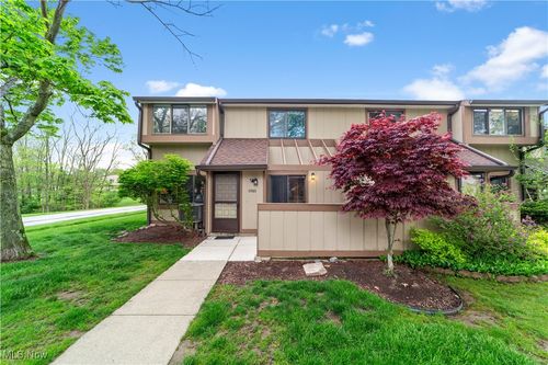 11560 Harbour Light Dr, North Royalton, OH, 44133-2681 | Card Image