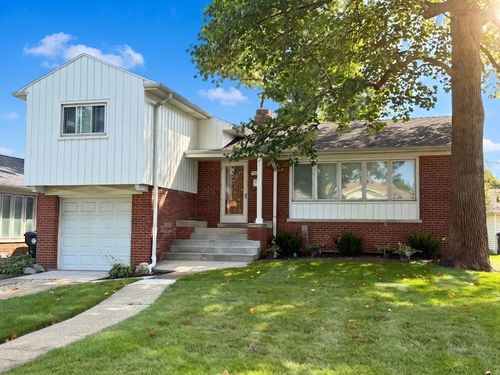 1905 S Fairview Ave, Park Ridge, IL, 60068-5219 | Card Image