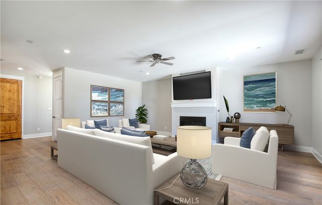 Great room virtually staged | Image 19